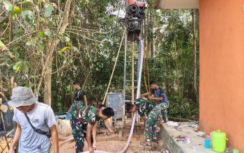 Atasi Krisis Air Bersih di Pulau Lepar, Satgas TMMD ke-127 Kodim 0432/Basel Bangun Sumur Bor