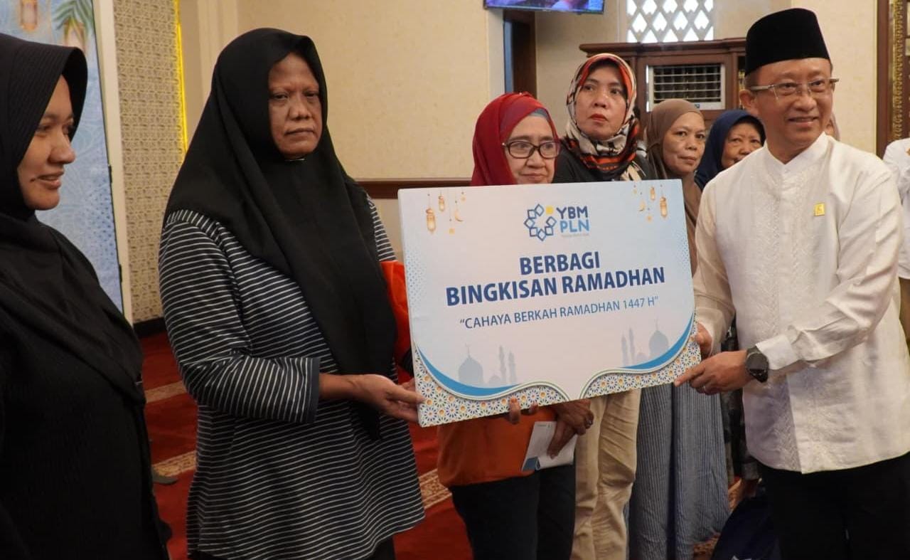 Yayasan Baitul Maal PLN Salurkan 45 Ribu Paket Bingkisan Ramadan