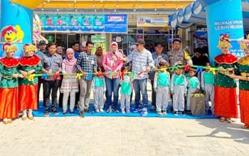 Gerai Indomaret Simpang Lima Toboali Resmi Dibuka, Wabup Debby: Buka Peluang Kerja Baru