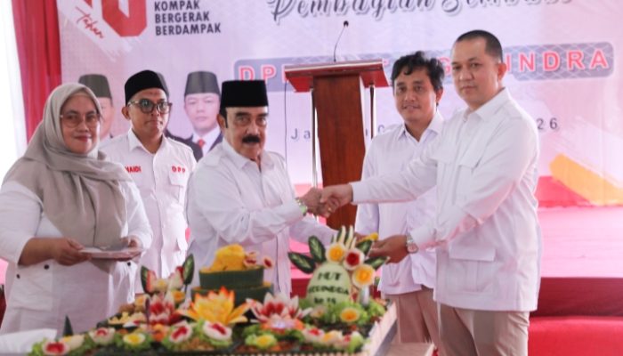 Gelar HUT ke-18, Gerindra Bagi Bibit Pohon Buah ‘Simbol’ Keberlanjutan Perjuangan