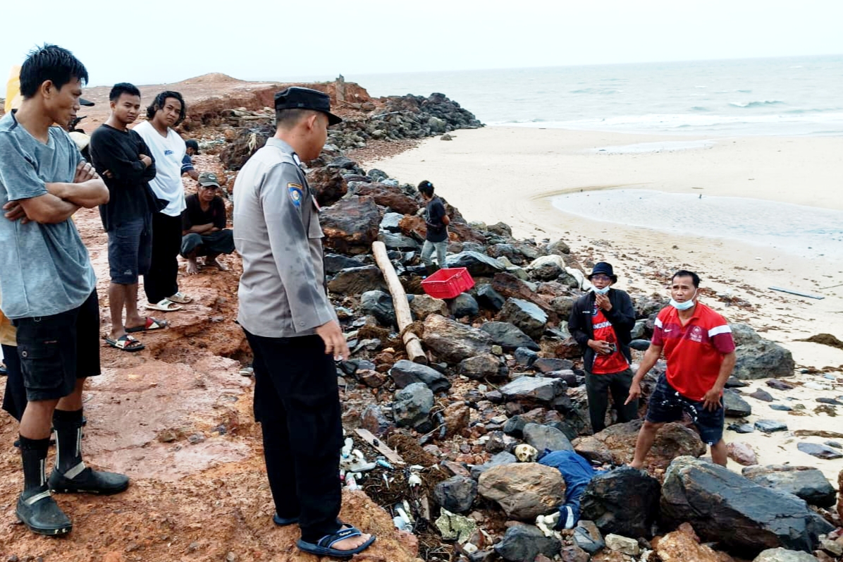 Identitas Mayat di Pantai Sebagin Belum Diketahui, Polisi Minta Warga yang Kehilangan Keluarga Melapor