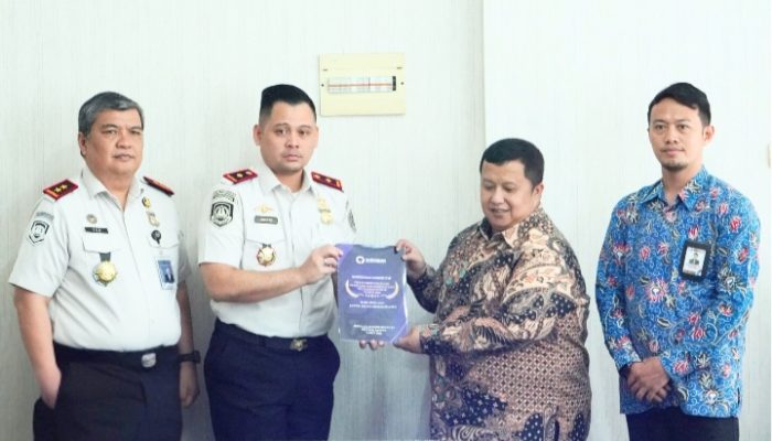 Menuju WBBM, Kantor Imigrasi Cilegon Torehkan Prestasi Gemilang di Penilaian Ombudsman