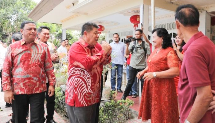 Kunjungan Imlek Gubernur Babel Perkuat Harmoni dan Kebersamaan Masyarakat Beragam
