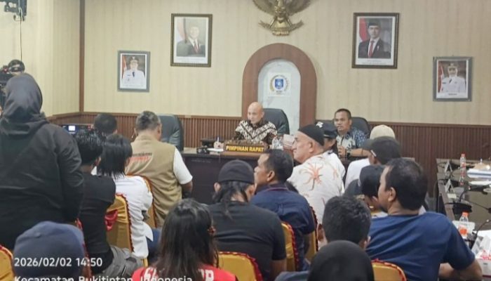 Audiensi DPRD, Pertamina, dan PKL bahas kelangkaan LPG di Babel