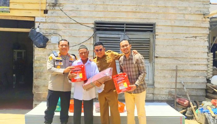 Respons Laporan Medsos, Riza Herdavid Turun Langsung Bantu Warga Terdampak Cuaca Ekstrem