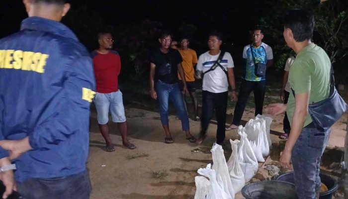 Kasus Timah Ilegal di Desa Paku, Tersangka EN Mengaku Setor Pasir Timah ke Bos HE