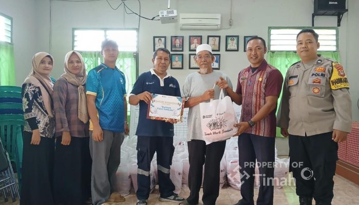 Ringankan Beban Warga saat Ramadan, PT Timah Bagikan 600 Paket Sembako di Bangka Barat