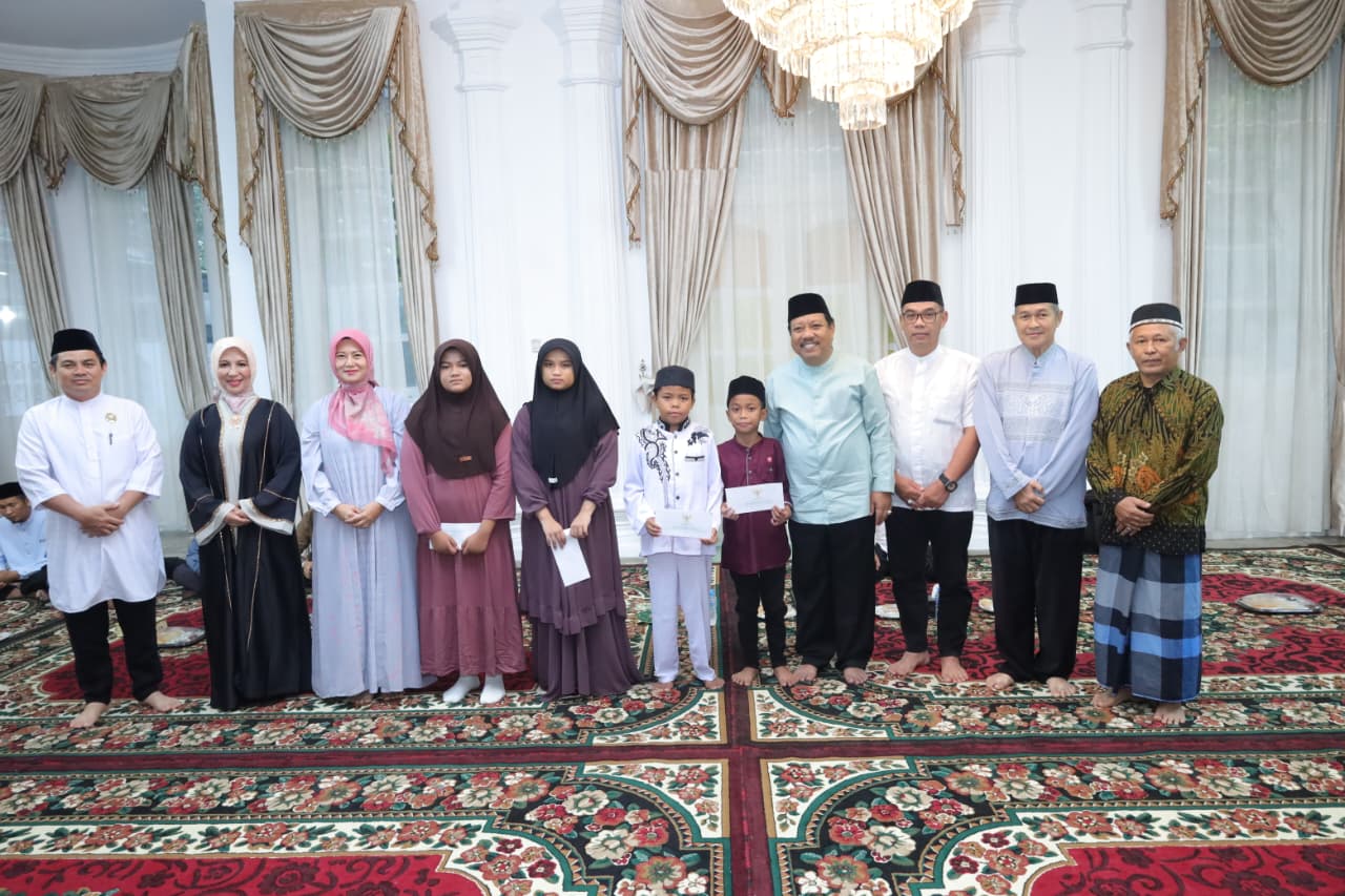 Bukber di Rumah Dinas, Walikota Pangkalpinang Soroti Maraknya Pedagang di Pinggir Jalan