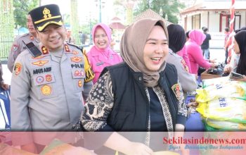 Jelang Lebaran, Gerakan Pangan Murah Polres Bangka Selatan di Simpang 5 Toboali Diserbu Warga