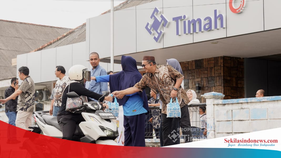 Ramadan Berbagi, PT Timah Berikan Bantuan Paket Sembako Hingga Bagi-bagi Takjil di Sungailiat 