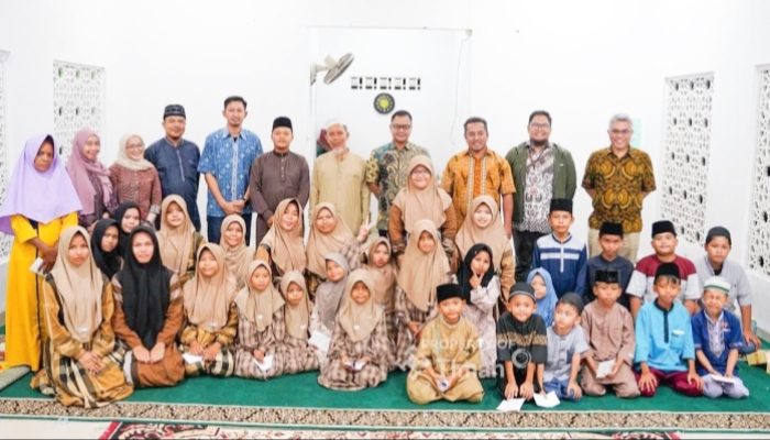 Manajemen PT Timah berbuka puasa bersama anak Panti Asuhan Al Khoiriyah Pangkalpinang