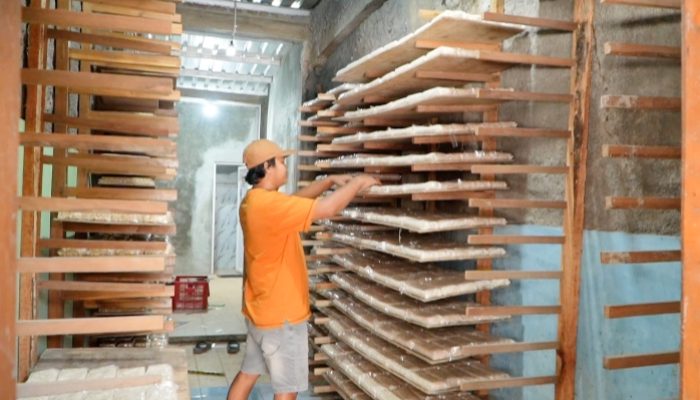Rezeki Pengusaha Tempe dari Dapur MBG: Produksi Naik 100%, Kini Bisa Beli Mesin dan Rekrut Tetangga