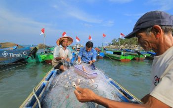 PT Timah Perkuat Kesejahteraan Nelayan Lewat Program Pemberdayaan dan Perlindungan Sosial