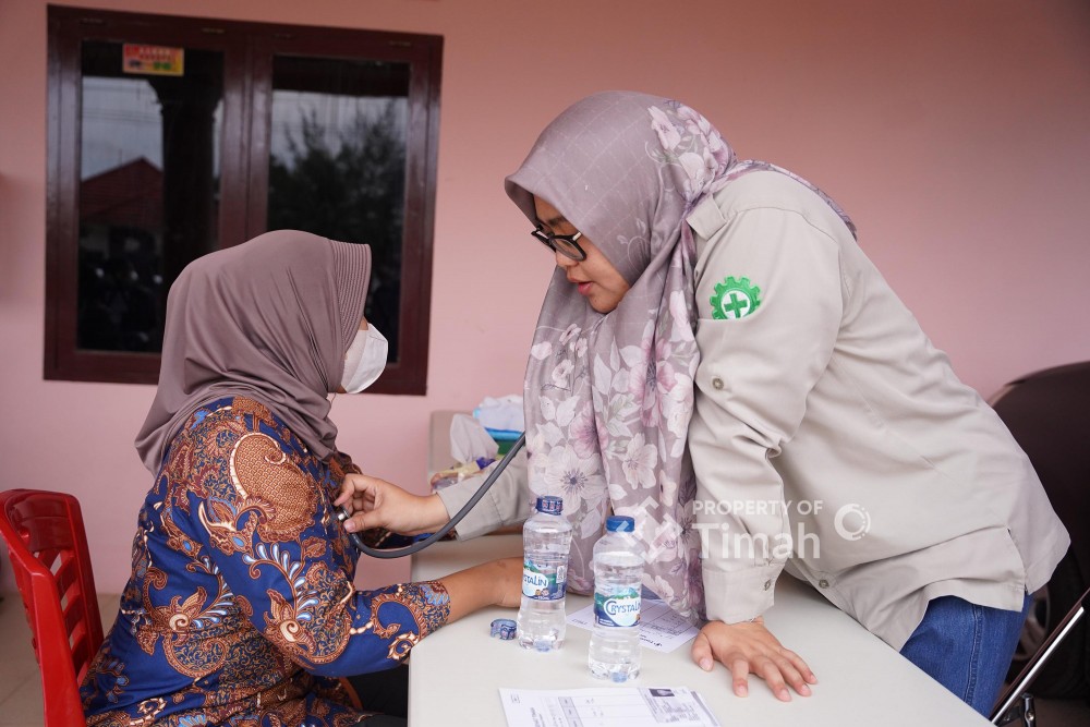 Lewat Mobil Sehat, PT Timah Beri Layanan Kesehatan Gratis dan Edukasi Stunting