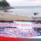Spanduk Larangan Tak Bertaji, Speed Boat Tambang Bebas Hilir Mudik di Pantai Pasir Kuning