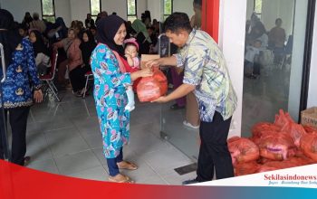 Cegah Stunting, OJK Babel Bagikan 100 Paket Nutrisi ke Keluarga di Bangka Barat