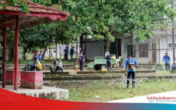 Tak Mau Lingkungan Kumuh, PT Timah dan Stakeholder Gelar Jumat Bersih di Taman Sari Sungailiat