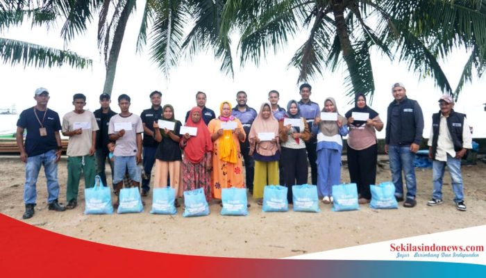 Tim Baher Salurkan Bantuan Sembako untuk 75 Nelayan Pesisir