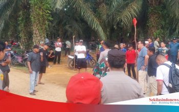 Kesal Tunggu Rapat Tak Kunjung Digelar, Warga Desa Nangka Bubar Lalu Geruduk Pabrik Sawit