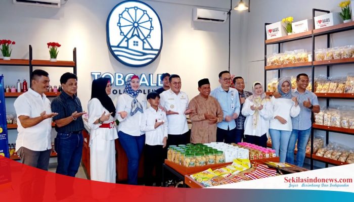 Gerai Oleh-oleh Toboaley Corner Resmi Dibuka, Wabup Debby Ajak UMKM Titip Produk