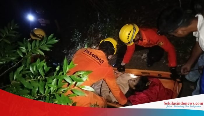 Alami Sesak Nafas dan Muntah, Pendaki 19 Tahun Dievakuasi Tim SAR dari Bukit Pau