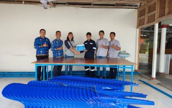 PT Timah Salurkan Bantuan Sarana untuk Dukung Aktivitas Karang Taruna Sinar Bulan