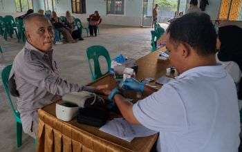 Mobil Sehat PT Timah Hadir di Desa Padang