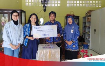 JFX Salurkan Bantuan Komputer untuk Sekolah dan Hewan Kurban di Bangka Belitung