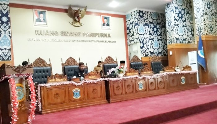 DPRD Pangkalpinang Sampaikan Rekomendasi LKPJ 2025, Wali Kota Siap Tindak Lanjut