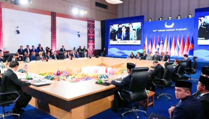 Prabowo Ajak ASEAN Kebut Pengembangan Energi Terbarukan dan Jaringan Listrik Trans Borneo