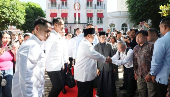 Diaspora Paris Bahagia Salat Iduladha Bersama Prabowo : Rasanya Seperti Kumpul dengan Keluarga Besar