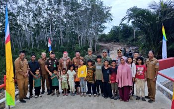 Riza-Debby Dampingi Danrem 045/Gaya Tinjau Jembatan Garuda Penghubung Teladan-Ketapang