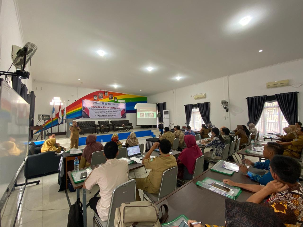 PT Timah Perkuat Kualitas Guru Lewat Program Literasi
