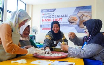 PT Timah Latih Warga Pesisir Bangka Olah Hasil Laut Jadi Produk Bernilai Jual