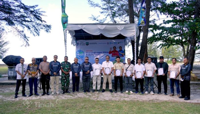 PT Timah Kolaborasi dengan DLH Beltim Tanam Pohon dan Edukasi Pengelolaan Sampah