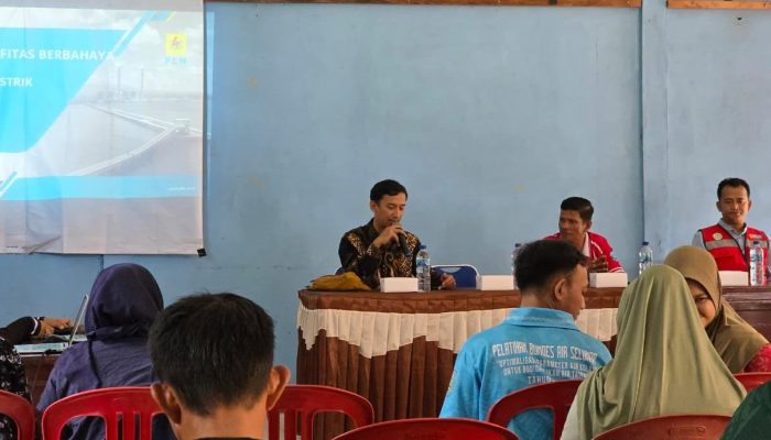PLN Jemput Bola ke Desa Selumar, Warga Diedukasi Bahaya Listrik dan Dipermudah Pasang Baru