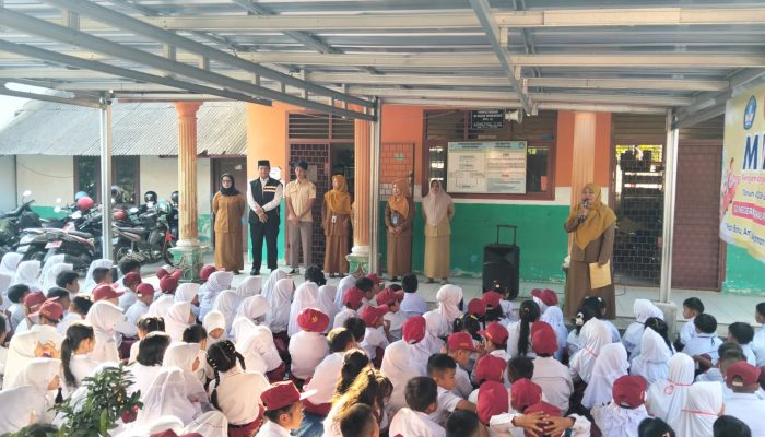 Hari Pertama Sekolah di SDN 58 Pangkalpinang Penuh Haru, Tangis Siswa Baru Berubah Jadi Senyum