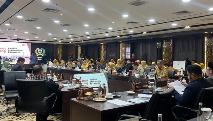 Polemik SDN Roboh Memanas! DPRD DKI Tolak Tudingan ke Pemerintah Pusat, Desak Kolaborasi Revitalisasi Sekolah