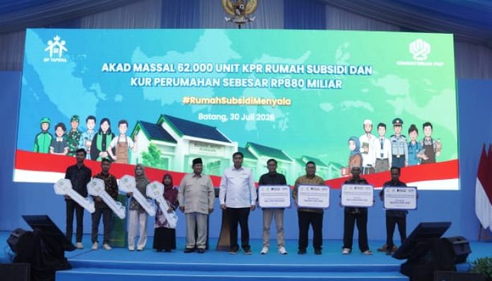 Prabowo Saksikan Akad Massal KPR FLPP untuk 62.710 Penerima, dari Guru SD hingga Pengemudi Ojol