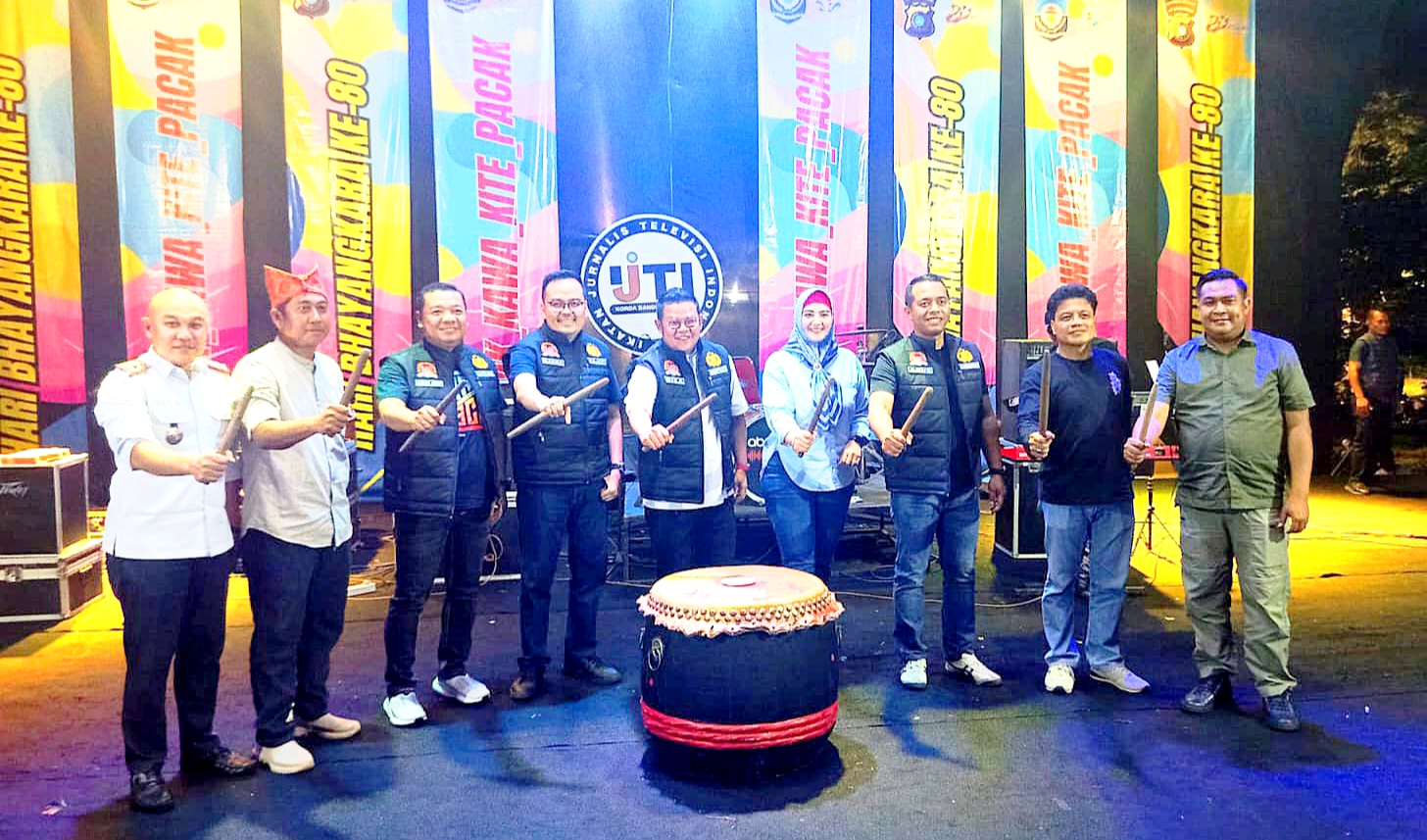 Resmikan Toboali Holidays Fest 2026, Riza Herdavid Ajak Warga Belanja Produk UMKM Lokal