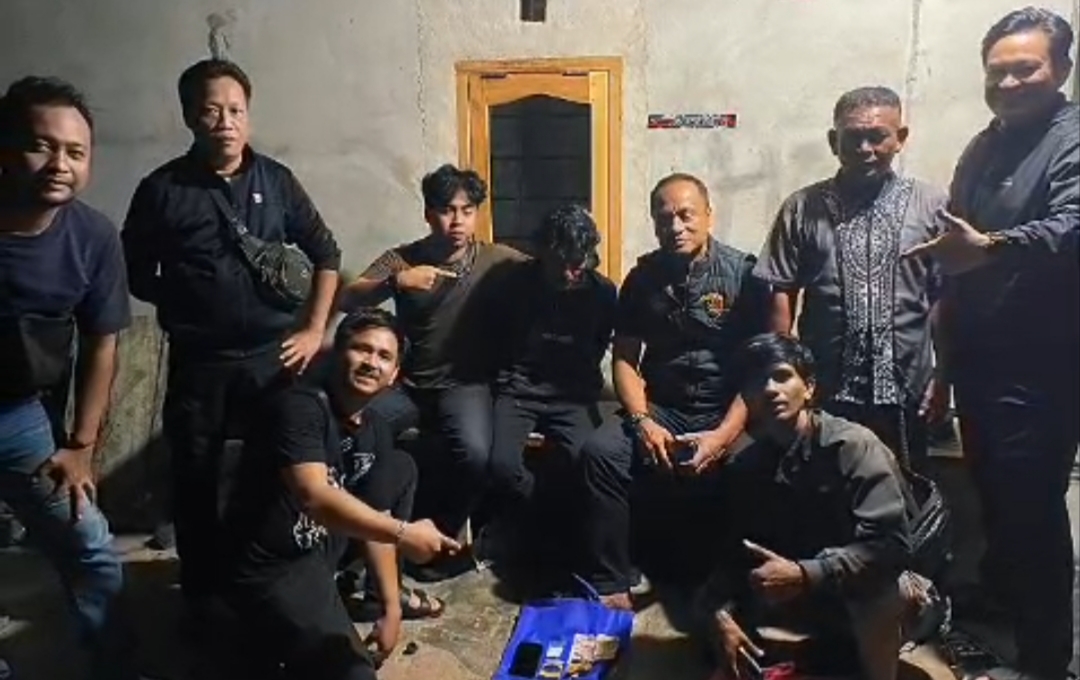 Rumah Terduga Pengedar Sabu di Desa Keposang Digerebek, Satu Pelaku Diciduk, Target Utama Kabur