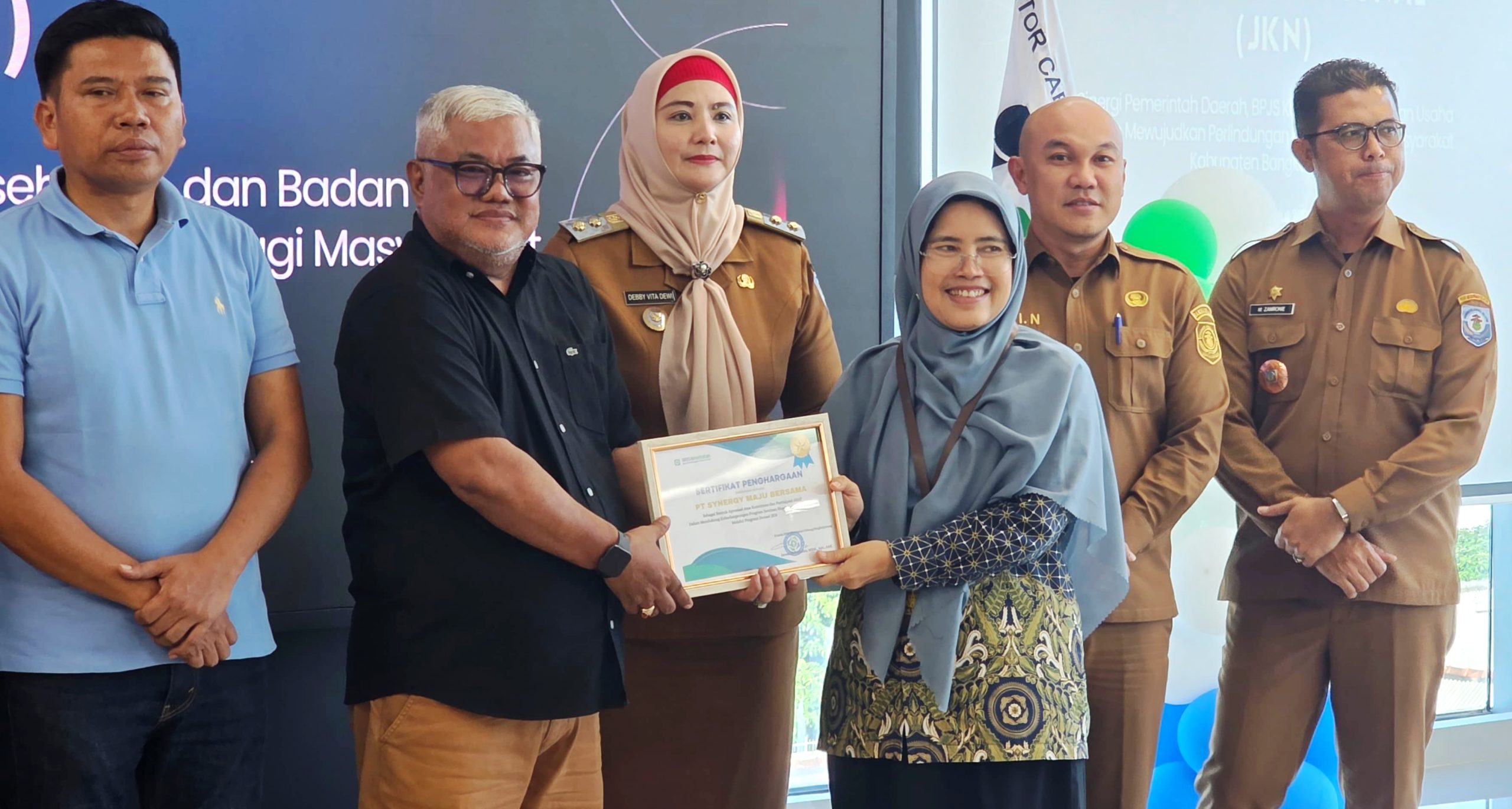 Wujud Kepedulian terhadap Masyarakat, PT SMB Cover 952 Peserta JKN di Lima Desa Simpang Rimba