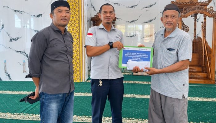PT Timah Bantu Pengadaan Tiga Unit AC untuk Masjid Baiturrahman di Bangka Barat