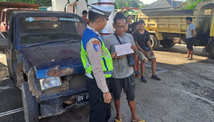 Pantau Antrean di SPBU, Polres Bangka Selatan Ingatkan Masyarakat Tak Timbun BBM