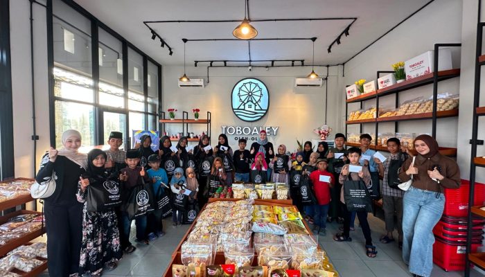 Wujud Syukur di Usia 44 Tahun, Bunda Debby dan Toboaley Corner Berbagi Kebahagiaan dengan Anak Yatim