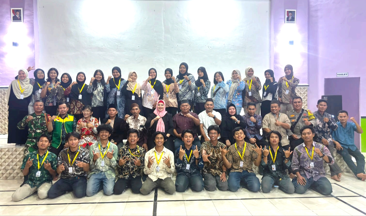 Lepas Mahasiswa KKN UGM di Sumber Jaya Permai, Wabup Debby: Semoga Jadi Pengalaman Berharga