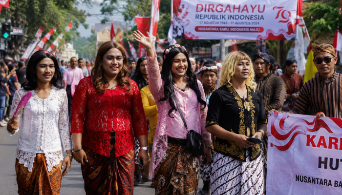 MUI Tegaskan Pria Pakai Baju Wanita Saat Karnaval Agustusan Hukumnya Haram