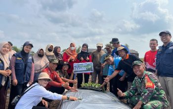 Menuju Pertanian Organik, Tim Ekspedisi Patriot Ajak Petani Batu Betumpang Praktik Langsung di Lahan