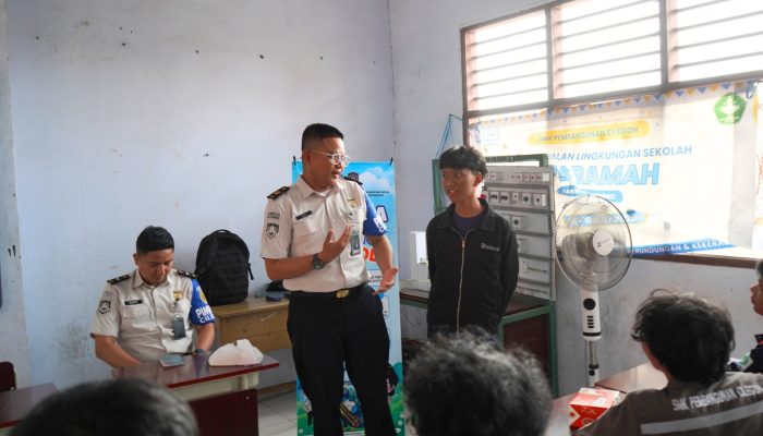 Imigrasi Cilegon Edukasi Siswa SMK Pembangunan Cilegon tentang  Pencegahan TPPO, TPPM dan Pembuatan Paspor