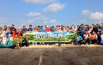 Usai Senam Sehat, PT Timah Lanjutkan Aksi Penghijauan di Eks Lapangan Golf